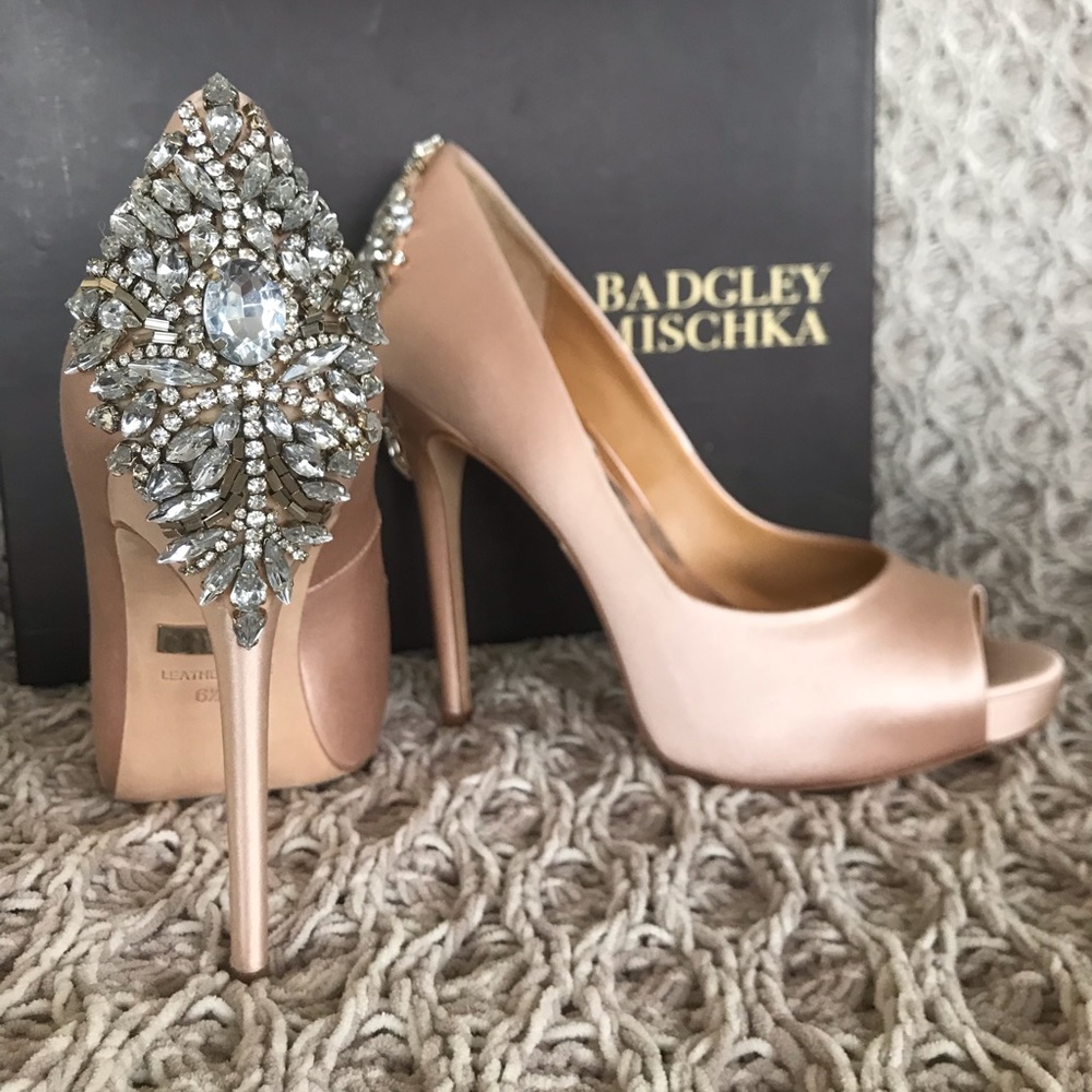 NEW Badgley Mishka Kiara peep toe pumps- satin